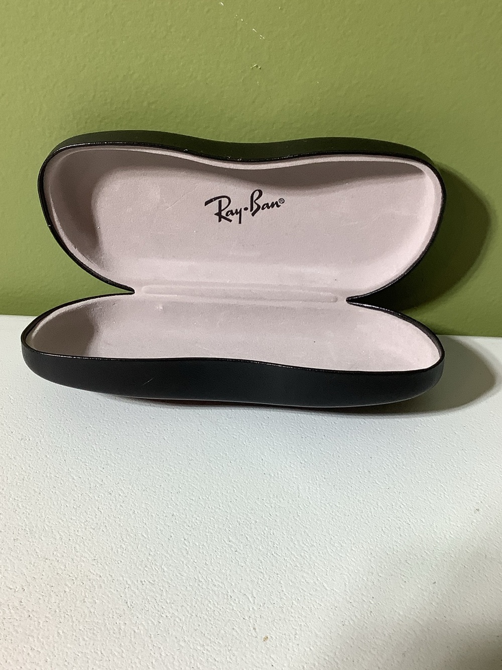 Ray-ban black sunglasses case